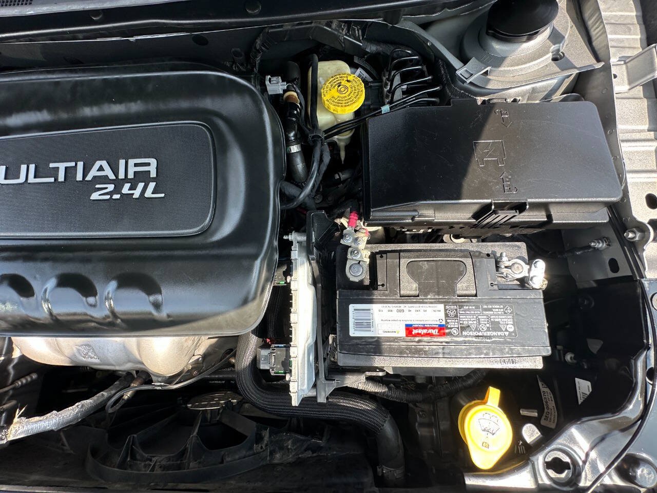 Used 2016 Chrysler 200 Limited FWD image 26