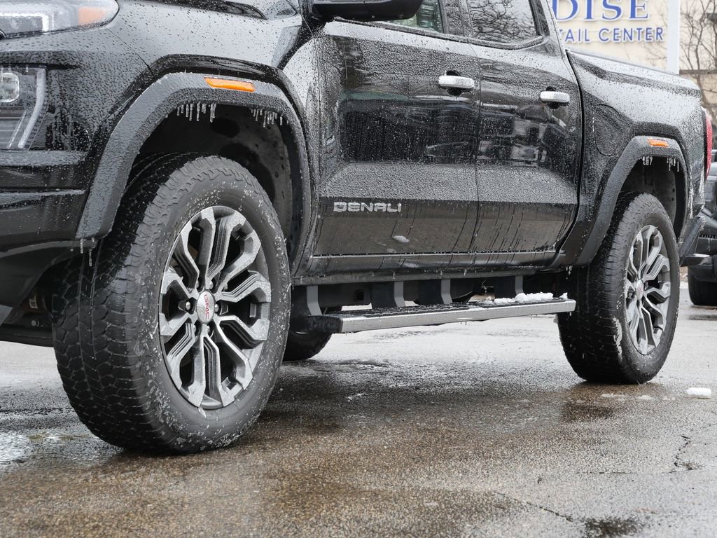 Used 2024 GMC Canyon Denali AWD/4WD image 5