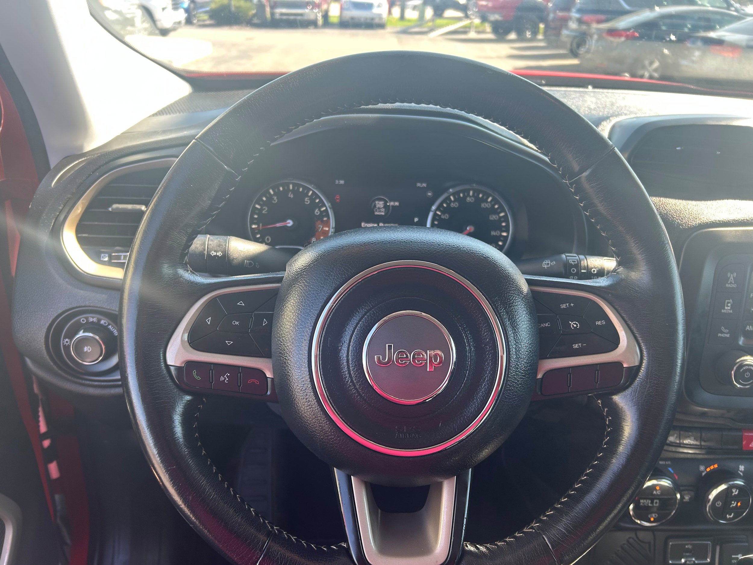 Used 2016 Jeep Renegade Limited FWD image 8