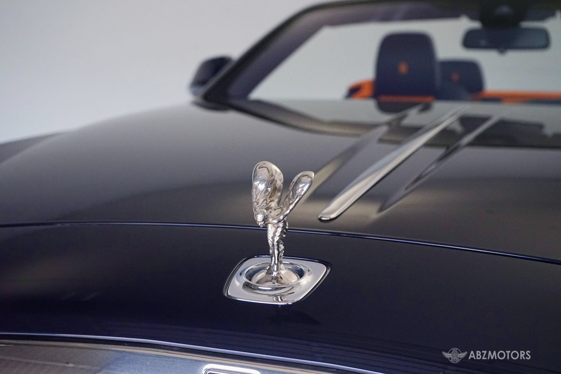 Used 2018 Rolls-Royce Dawn RWD image 8
