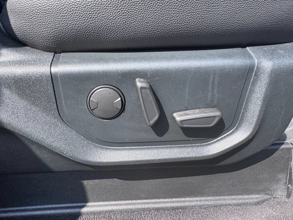 Used 2021 Ford F350 Lariat w/ Lariat Ultimate Package AWD/4WD image 28