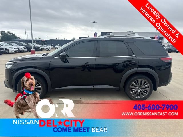 Used 2024 Nissan Pathfinder SL w/ SL Premium Package AWD/4WD image 2