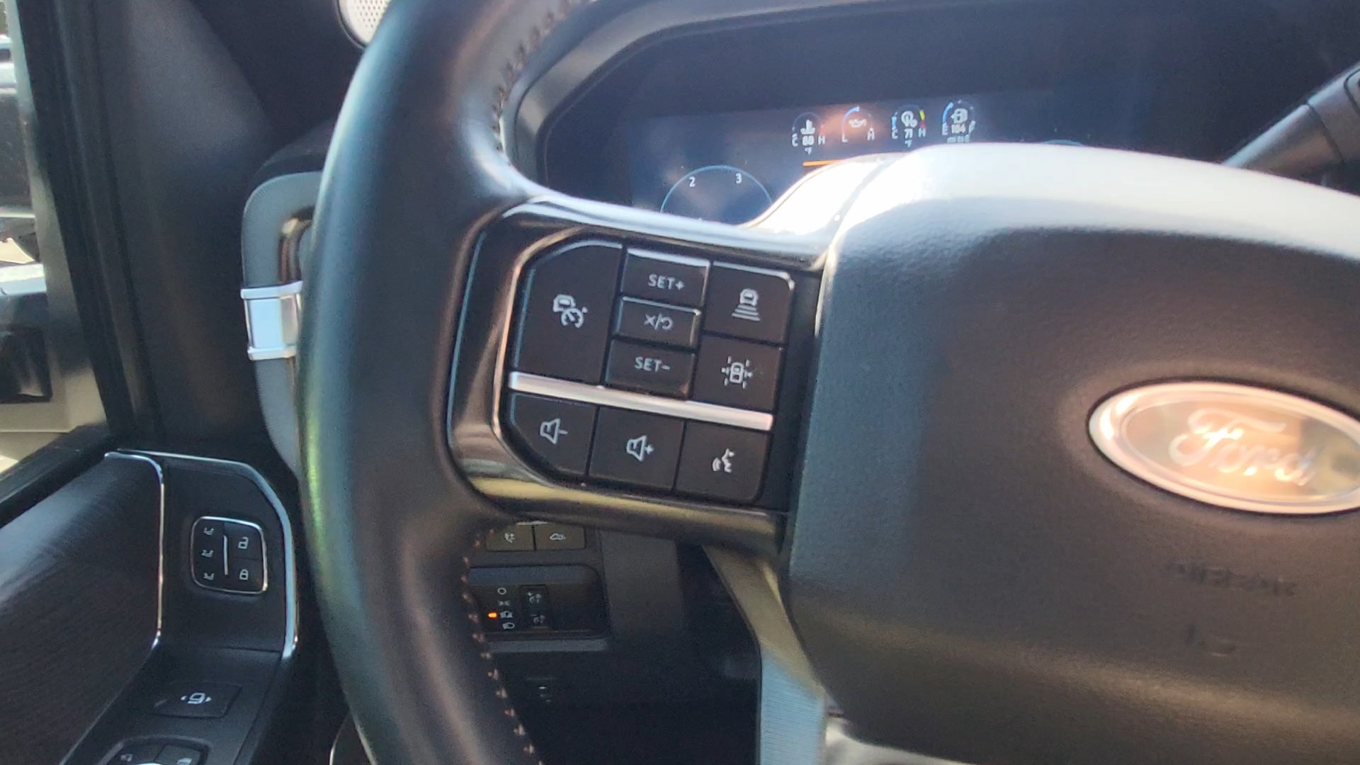 Used 2024 Ford F250 Platinum AWD/4WD image 24