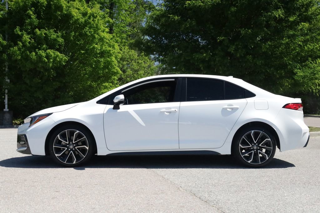 Used 2021 Toyota Corolla SE image 3