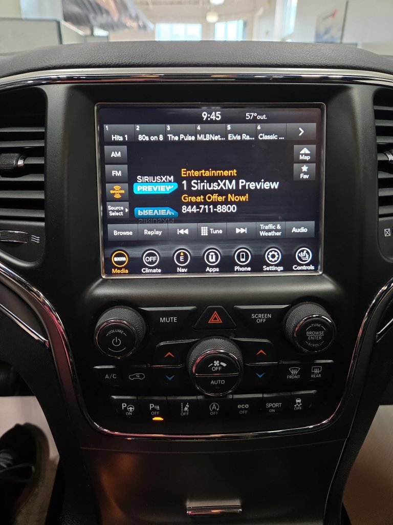 Used 2018 Jeep Grand Cherokee Limited w/ Luxury Group II AWD/4WD image 39