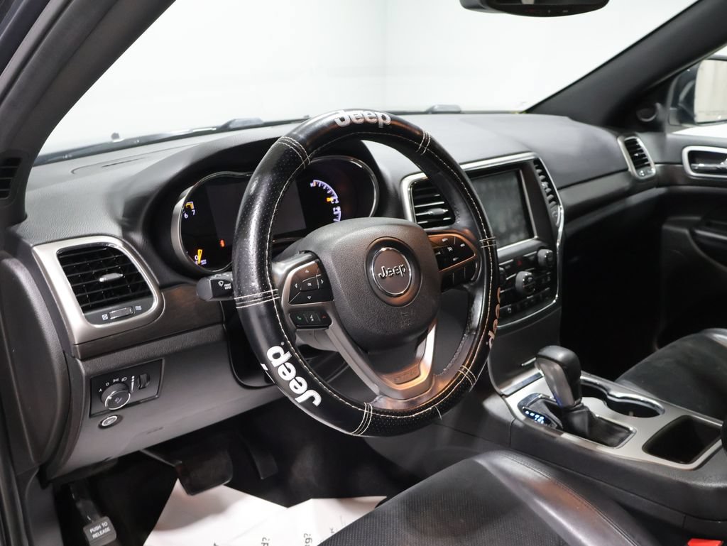 Used 2018 Jeep Grand Cherokee Altitude AWD/4WD image 15
