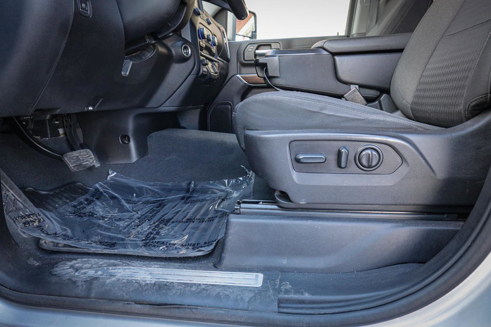 Used 2023 Chevrolet Silverado 3500 LT w/ Convenience Package image 14