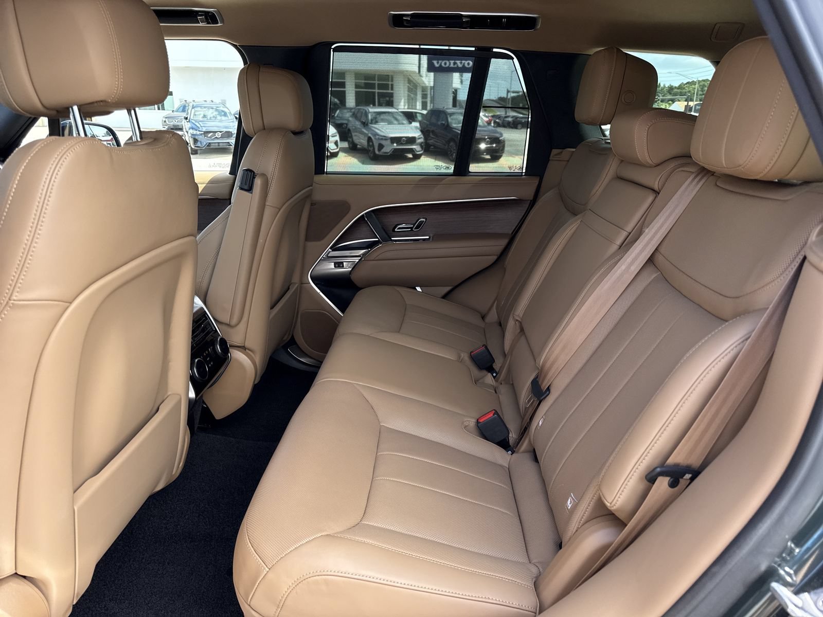 Used 2023 Land Rover Range Rover SE AWD/4WD image 10
