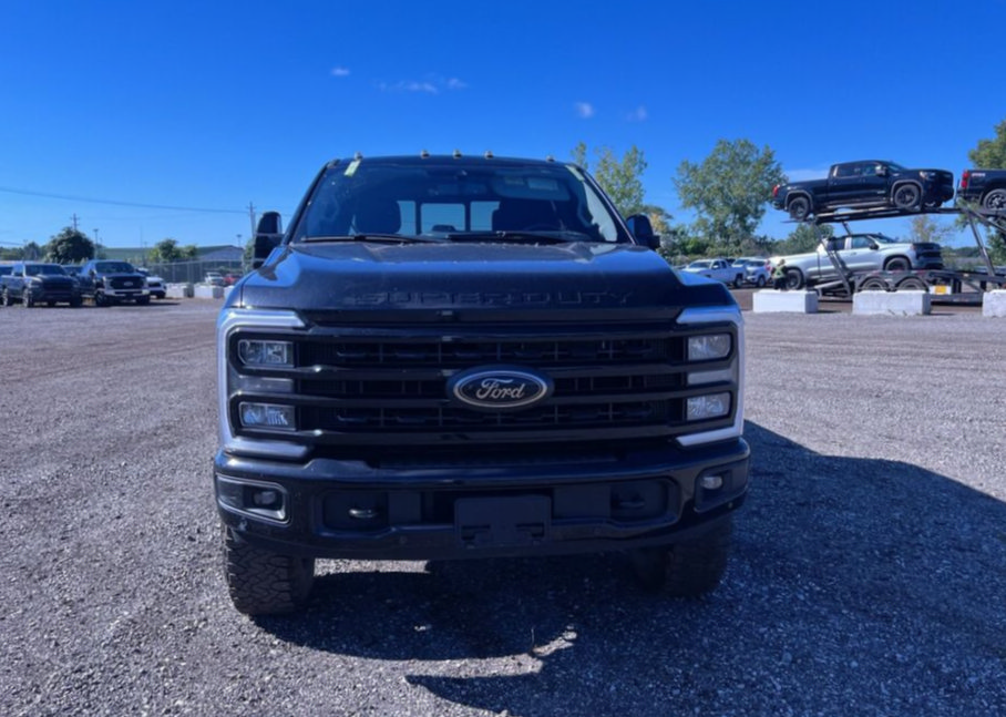 Used 2024 Ford F350 Lariat w/ Lariat Ultimate Package AWD/4WD image 4