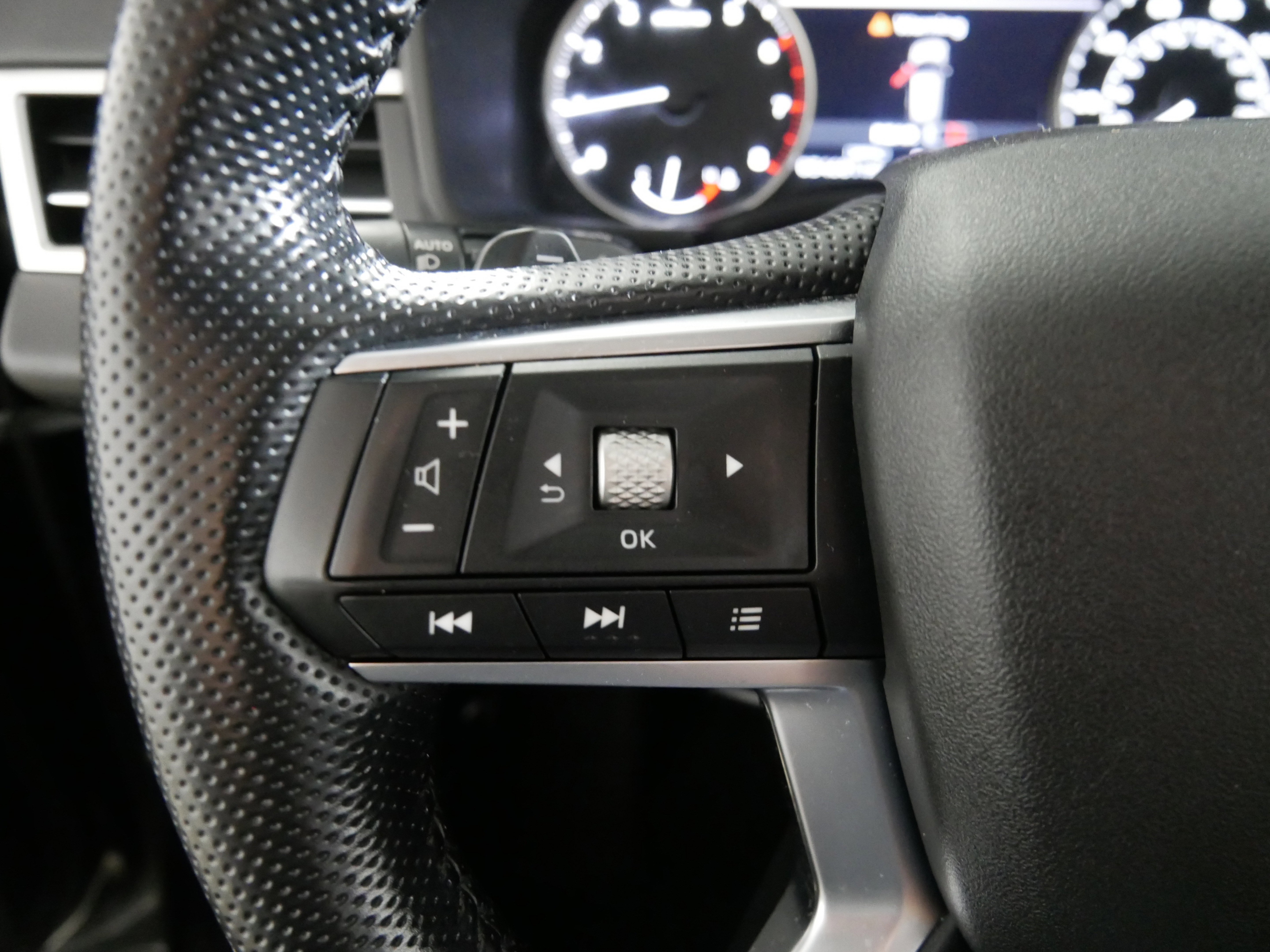 Used 2022 Mitsubishi Outlander SE image 27