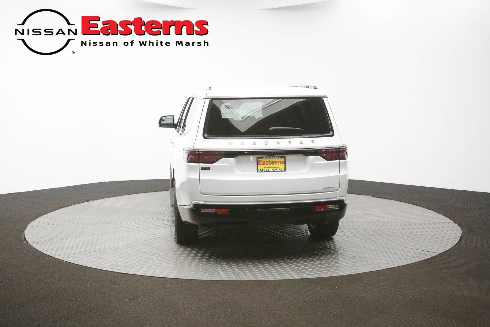 Used 2023 Jeep Wagoneer Series III w/ Preferred Equipment Group image 34