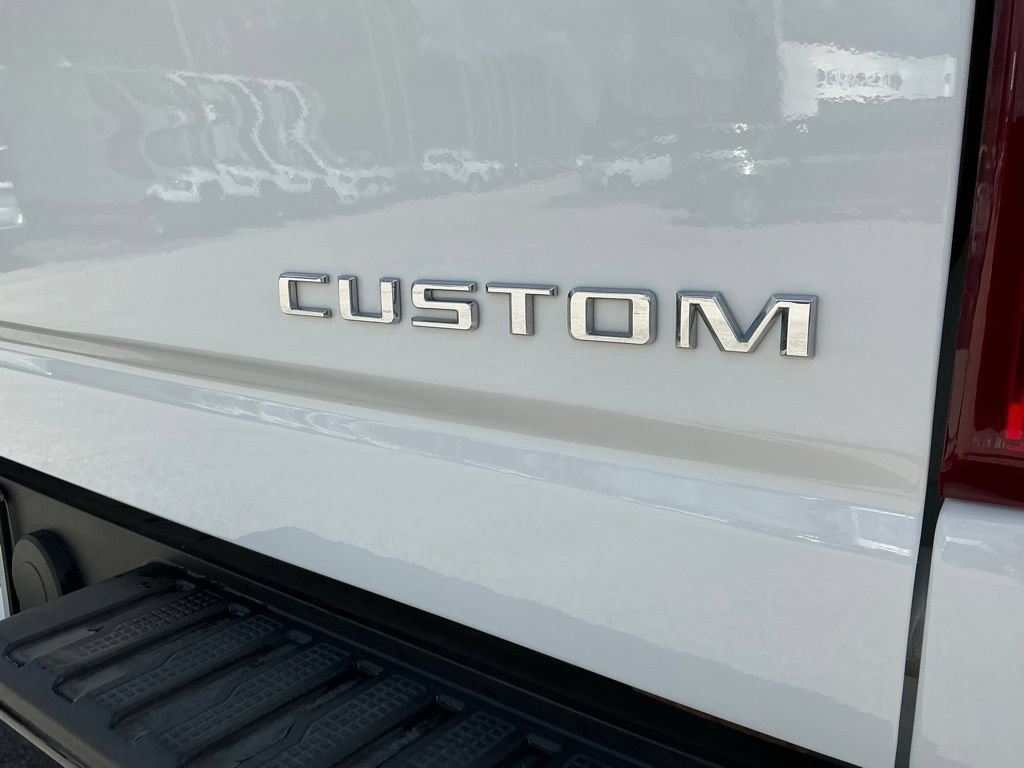 Used 2025 Chevrolet Silverado 2500 Custom w/ Custom Value Package AWD/4WD image 24