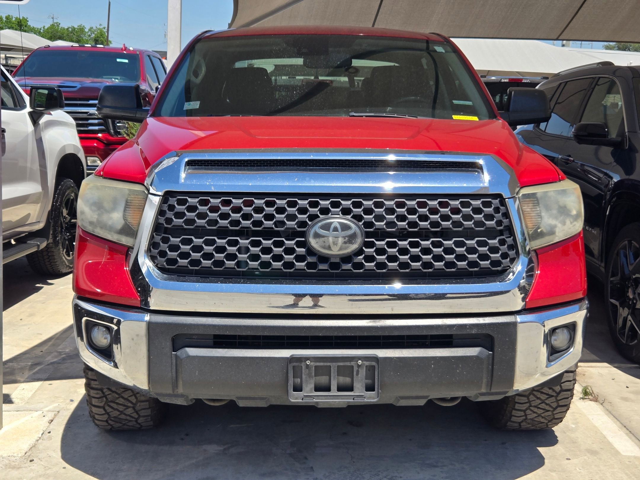 Used 2020 Toyota Tundra SR5 w/ SR5 Upgrade Package AWD/4WD image 2