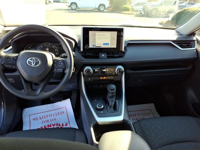 Used 2025 Toyota RAV4 XLE image 10
