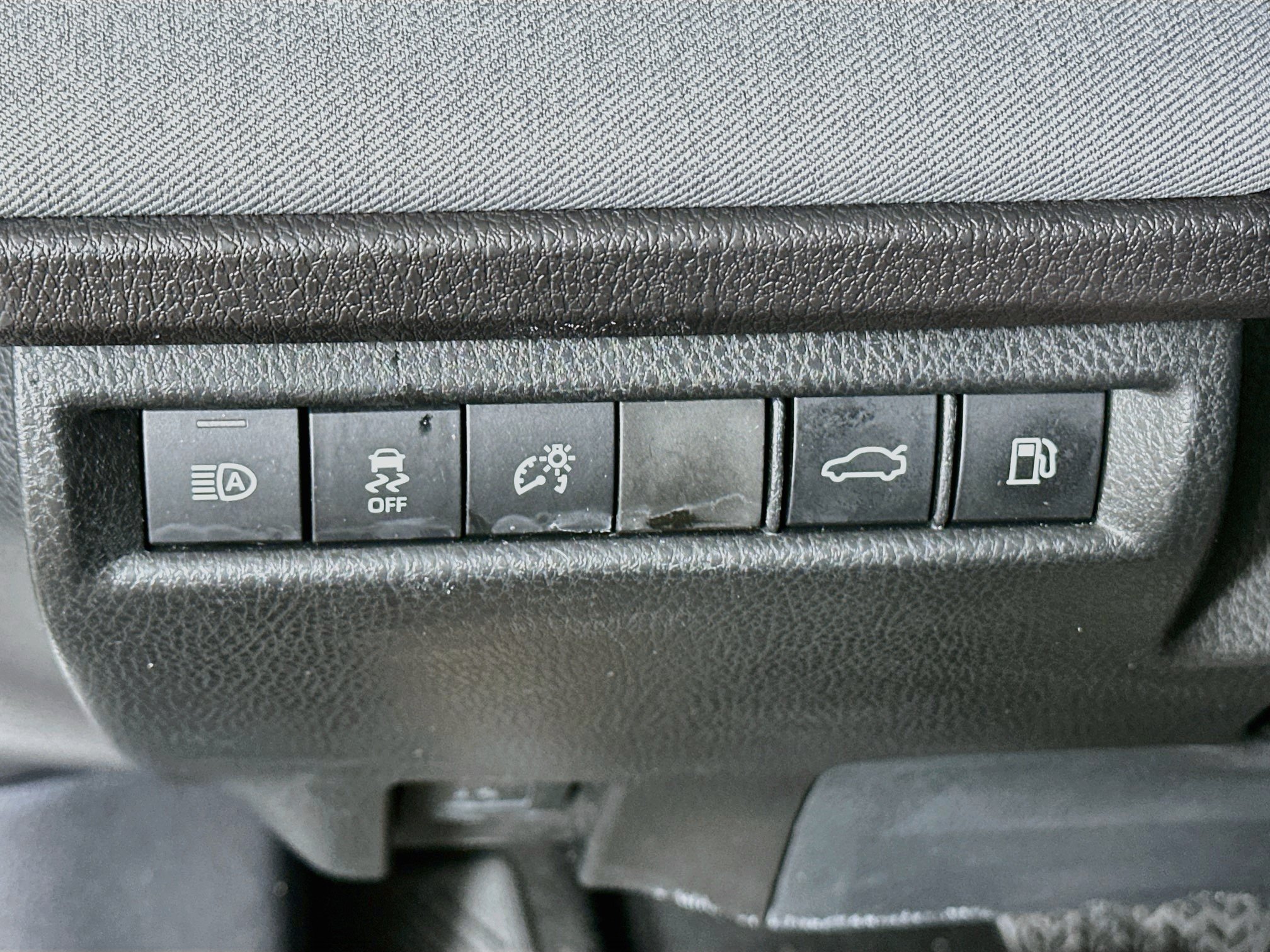 Used 2026 Toyota Camry LE FWD image 17