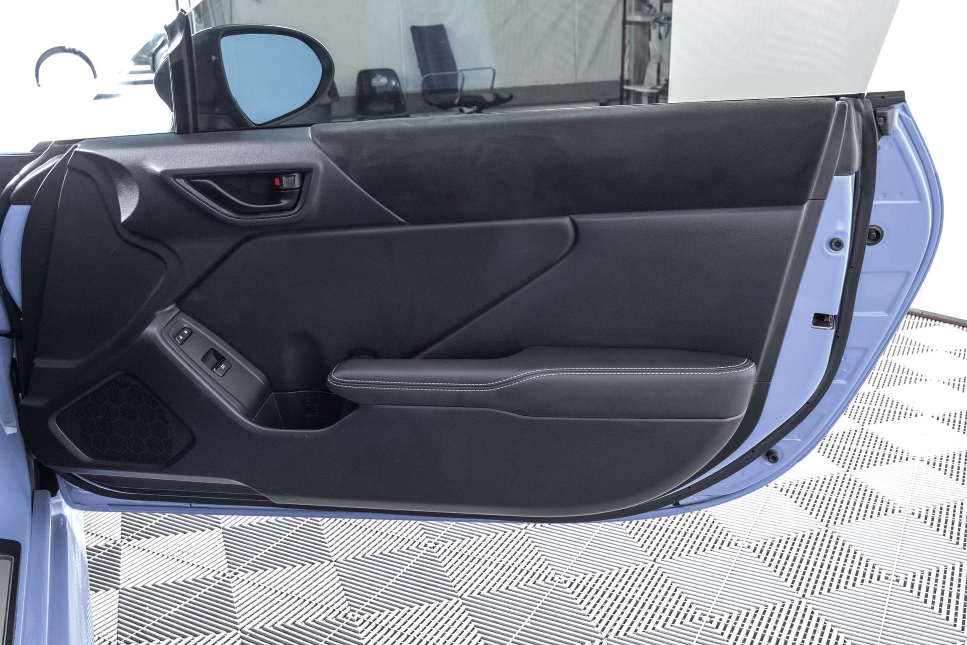 Used 2022 Toyota GR86 Premium w/ ALL Weather Mat Package (TMS) RWD image 36