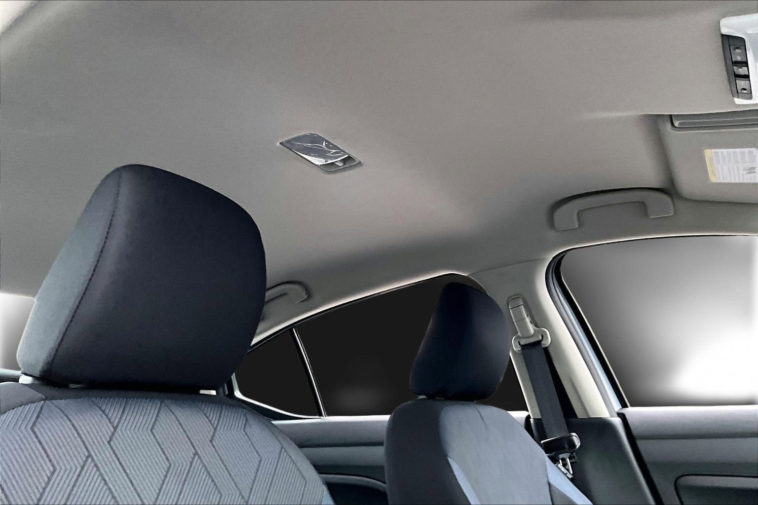 Used 2025 Nissan Versa SV w/ Trunk Package image 16