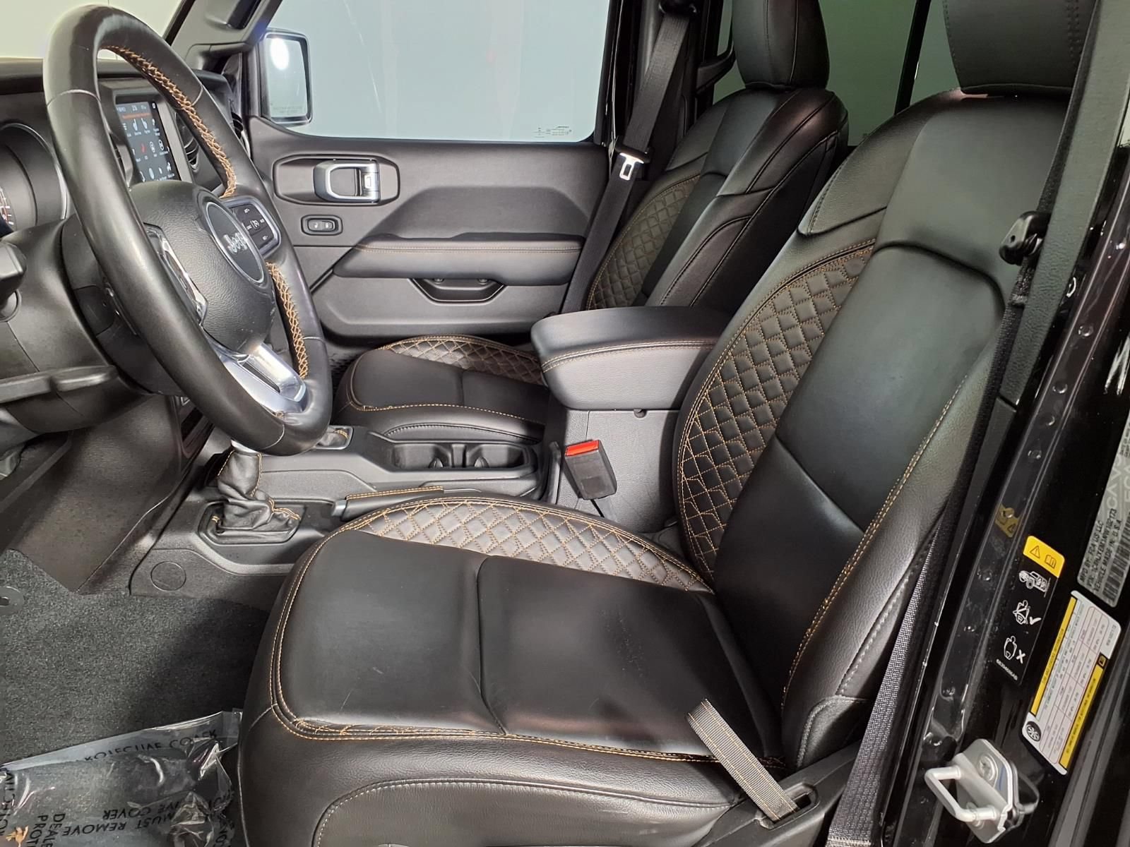 Used 2022 Jeep Wrangler Unlimited Sahara AWD/4WD image 23