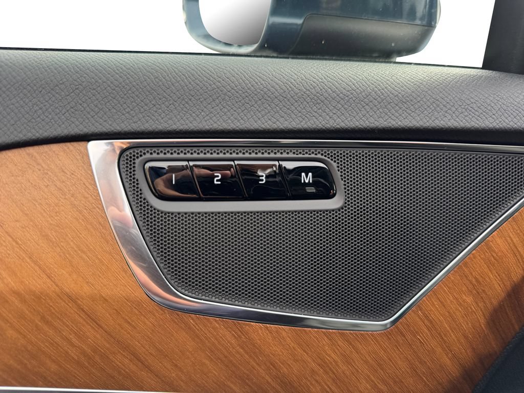Certified 2023 Volvo XC90 B5 Plus w/ Protection Package Premier AWD/4WD image 13