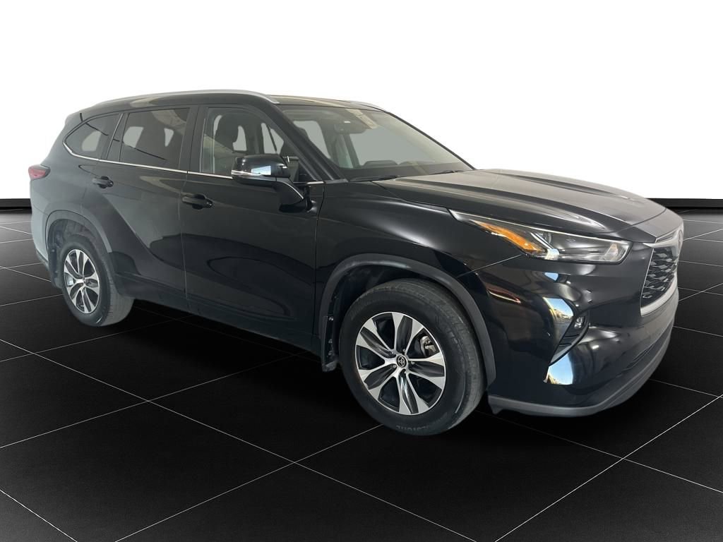 Used 2023 Toyota Highlander XSE image 7