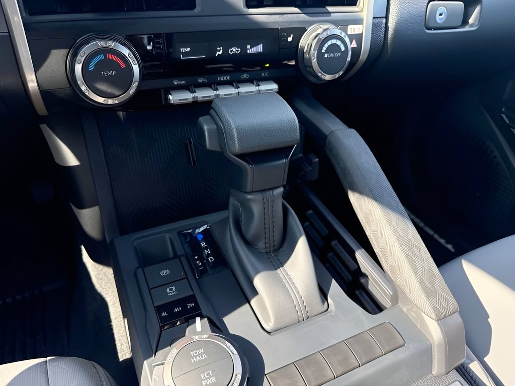 Used 2026 Toyota Tacoma SR5 AWD/4WD image 13