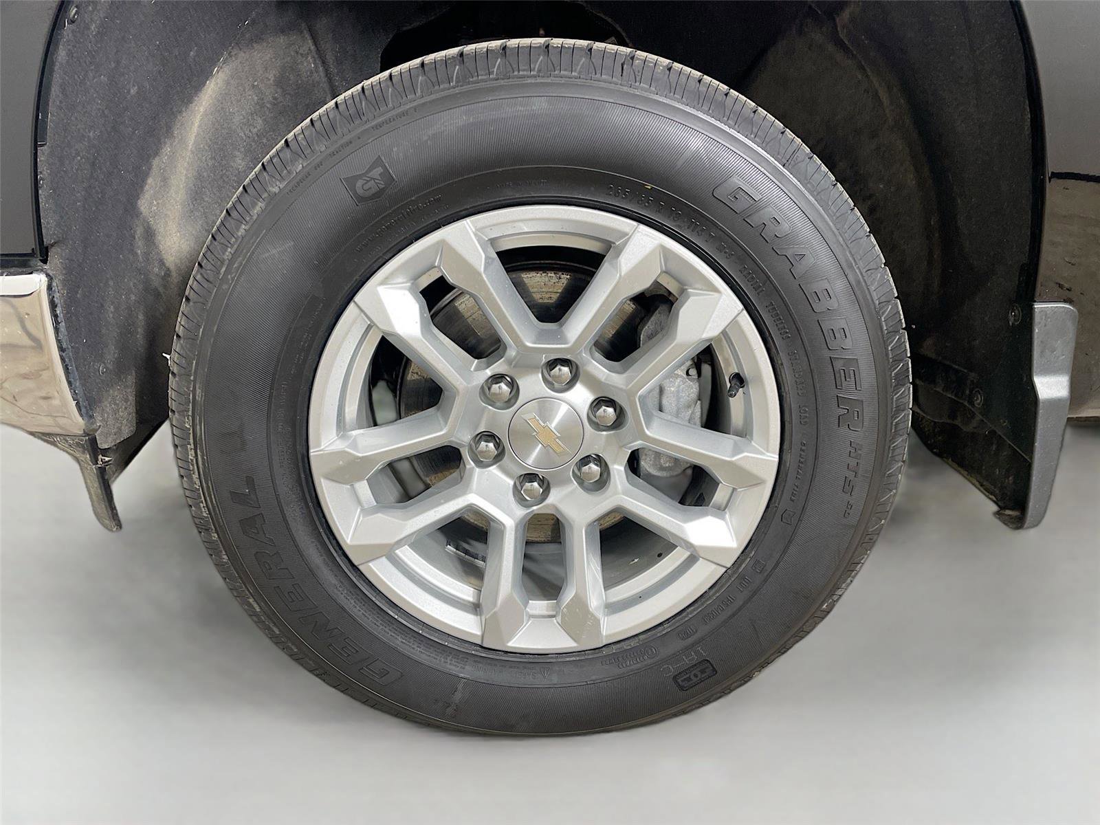 Used 2023 Chevrolet Silverado 1500 LT AWD/4WD image 28