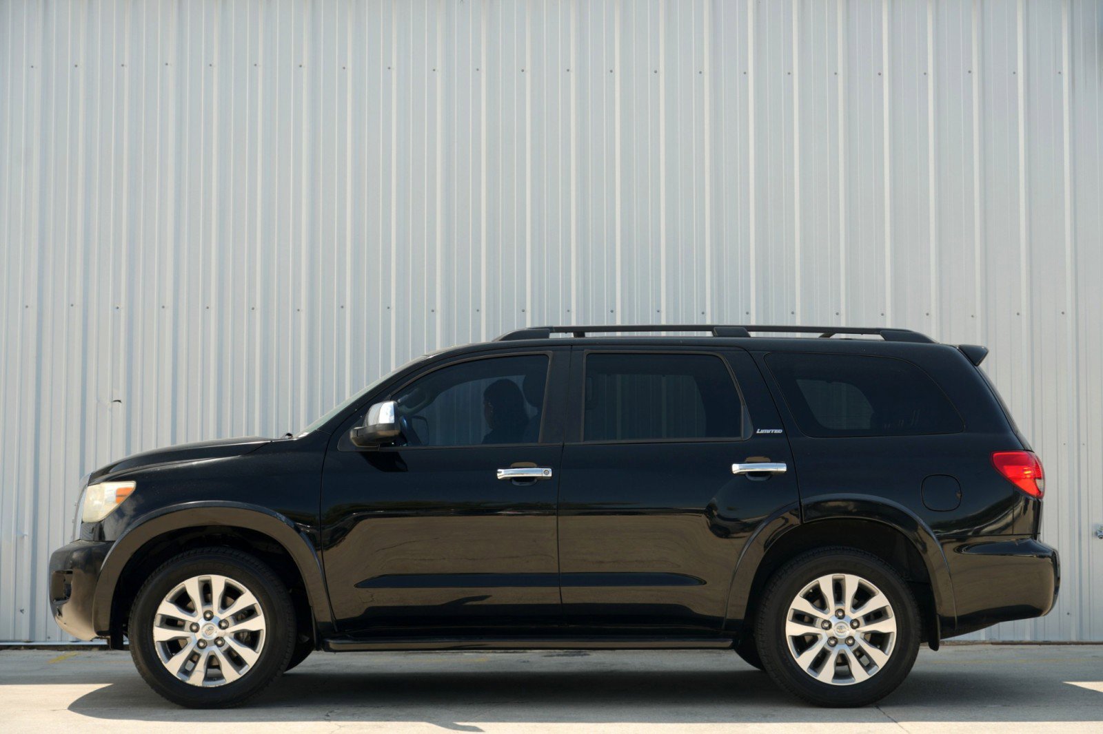 Used 2010 Toyota Sequoia Limited image 45