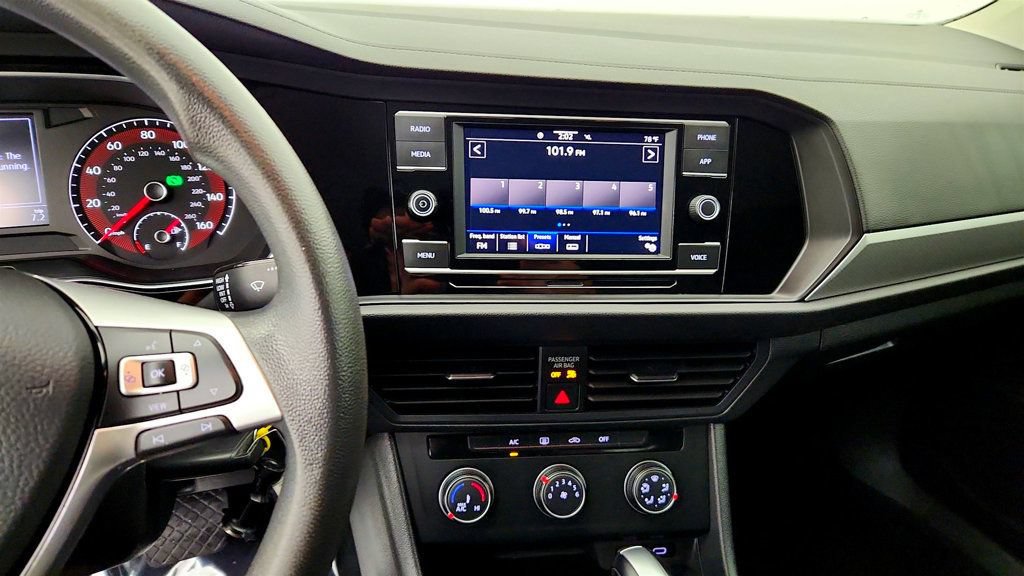 Used 2021 Volkswagen Jetta SE FWD image 17