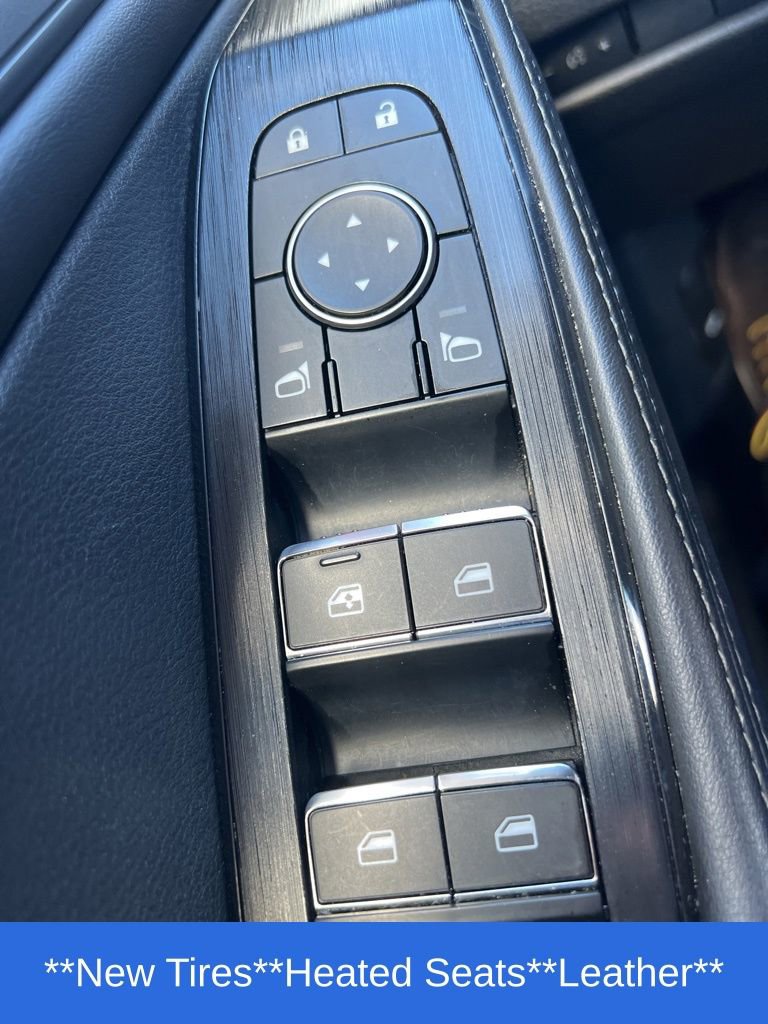 Used 2023 Nissan Rogue SL w/ SL Premium Package image 16