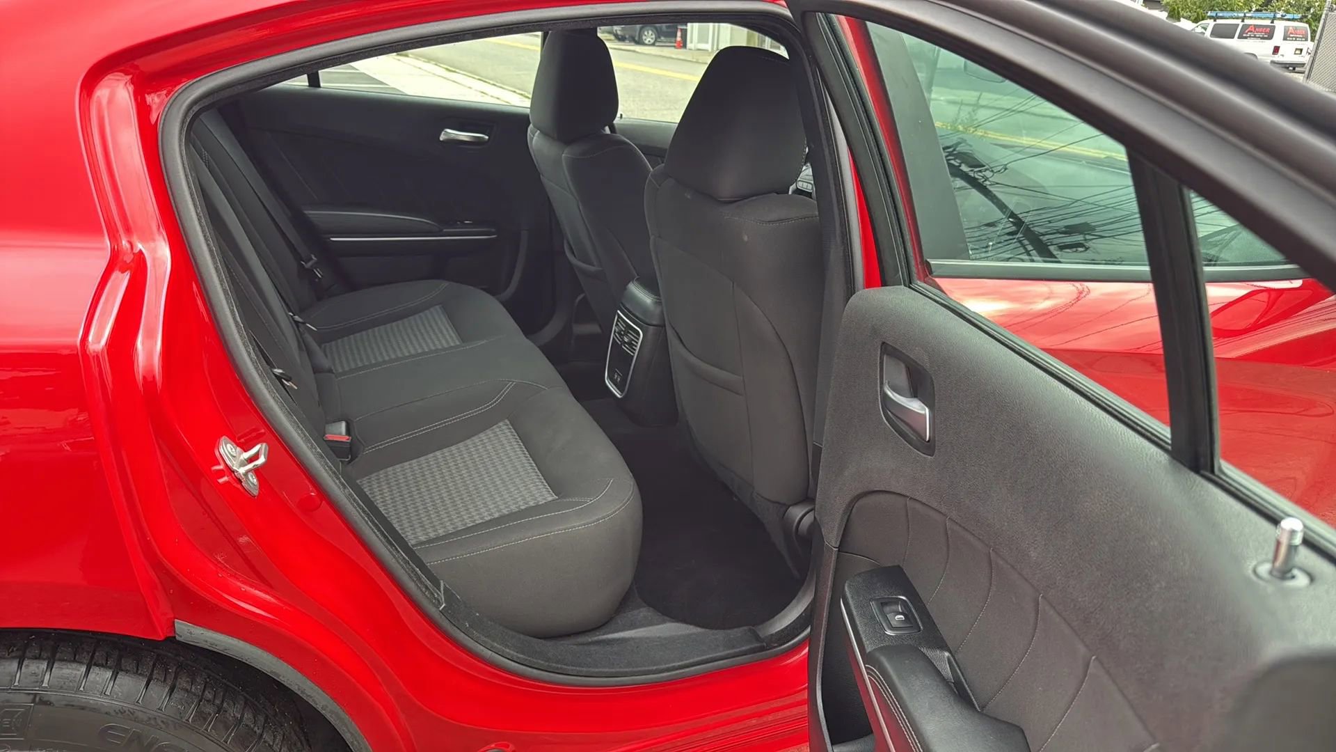 Used 2023 Dodge Charger SXT RWD image 25