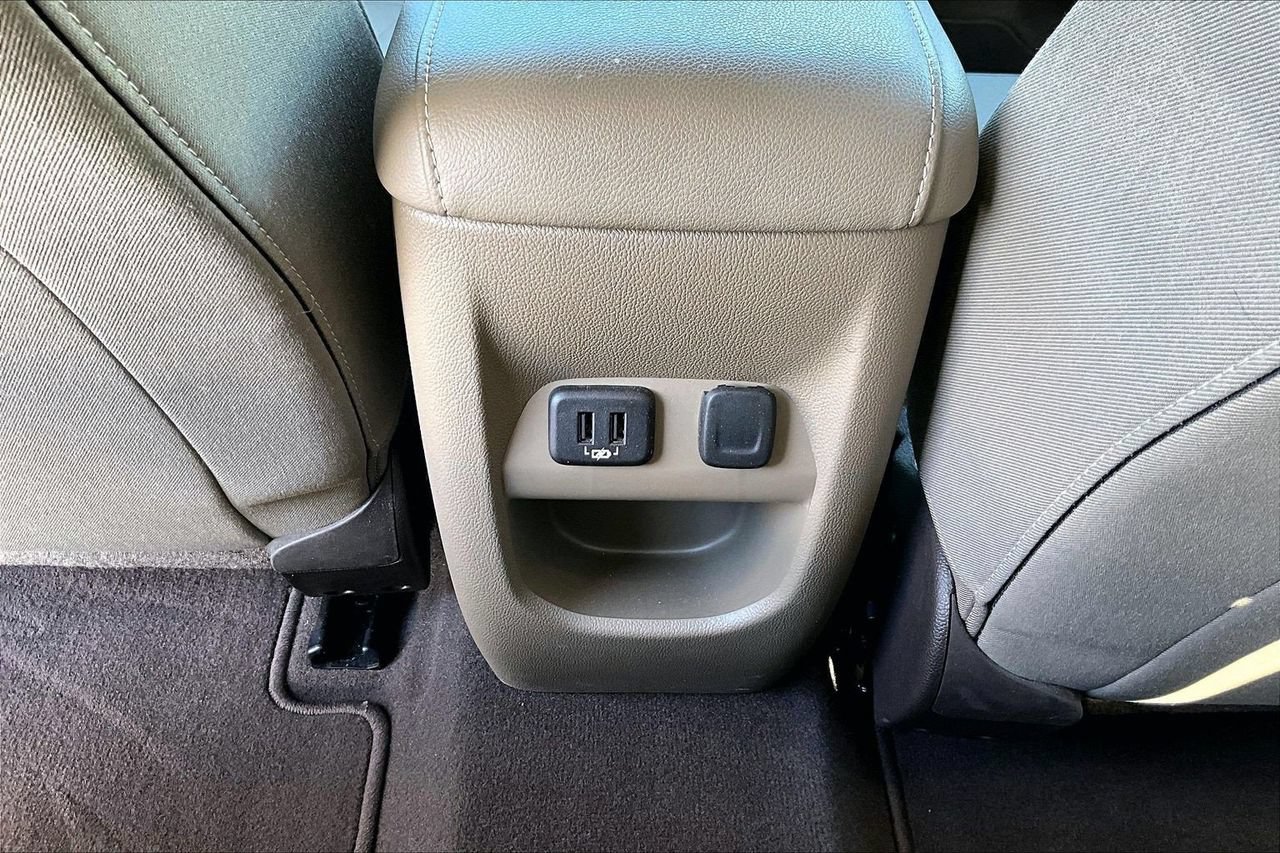Used 2020 GMC Canyon SLE w/ Elevation Edition AWD/4WD image 15