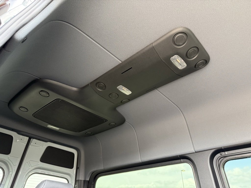 New 2025 Mercedes-Benz Sprinter 2500 image 26