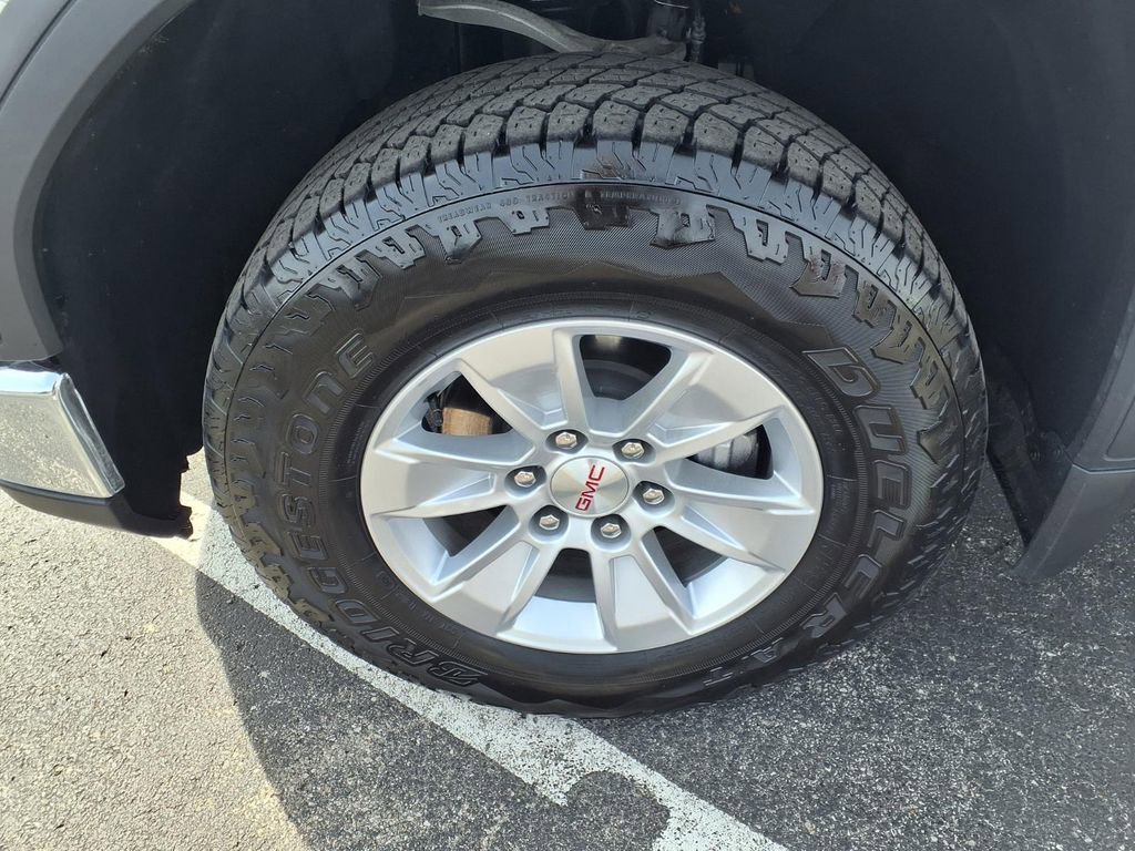 Used 2025 GMC Sierra 1500 SLE image 25