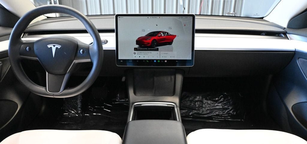 Used 2023 Tesla Model 3 Standard Range RWD image 10