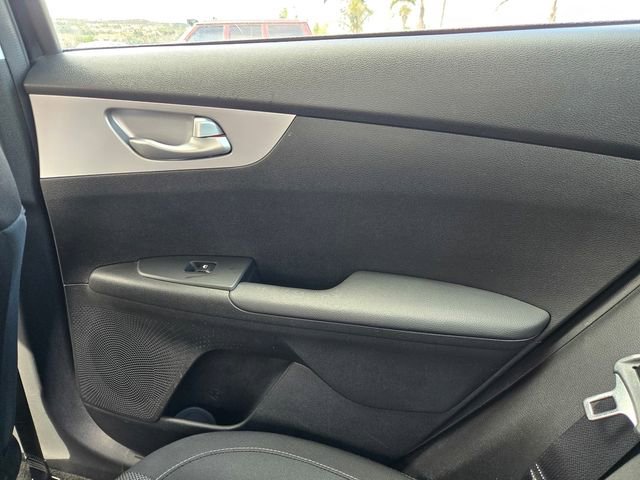 Used 2023 Kia Forte LXS w/ LXS Technology Package FWD image 11