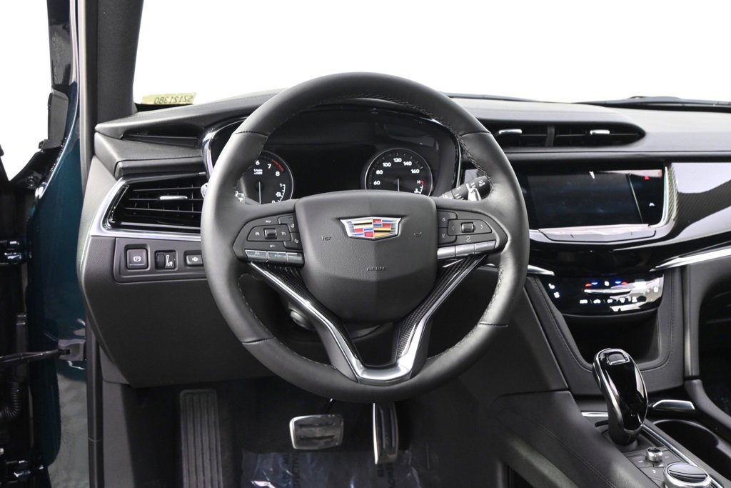 New 2025 Cadillac XT6 Sport w/ Technology Package image 12