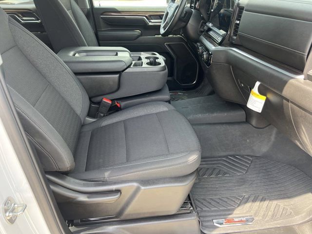 Used 2025 Chevrolet Silverado 2500 LT image 16