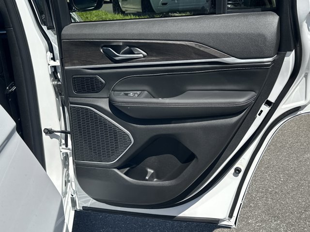 New 2026 Jeep Grand Cherokee Limited AWD/4WD image 18