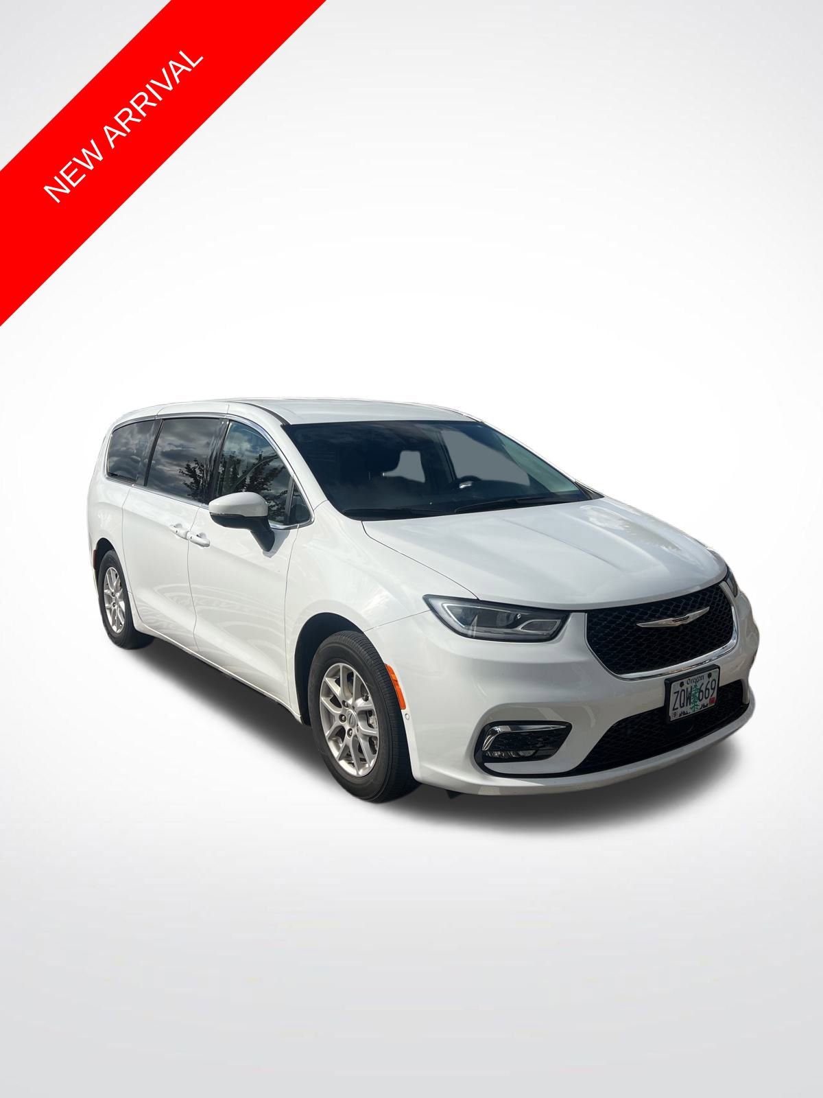 Used 2023 Chrysler Pacifica Touring-L