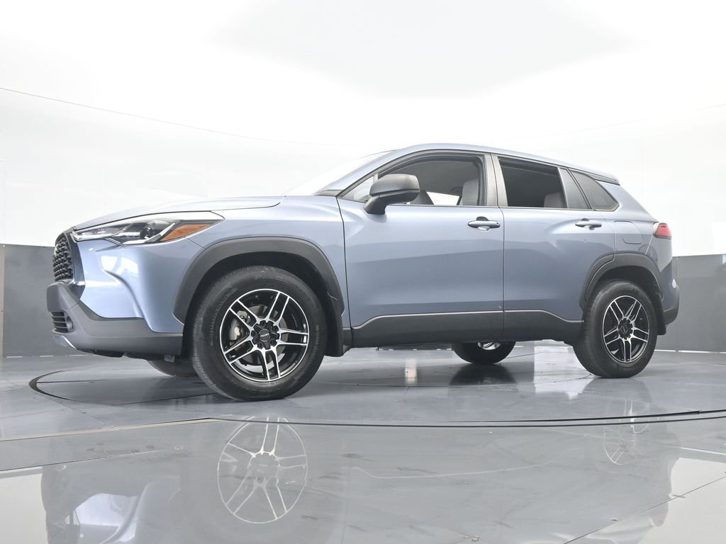 Used 2023 Toyota Corolla Cross L image 54