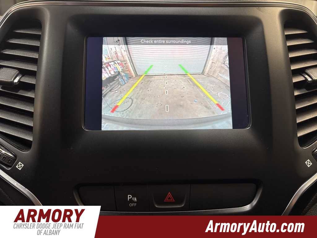 Used 2020 Jeep Cherokee Latitude Plus w/ Cold Weather Group image 17