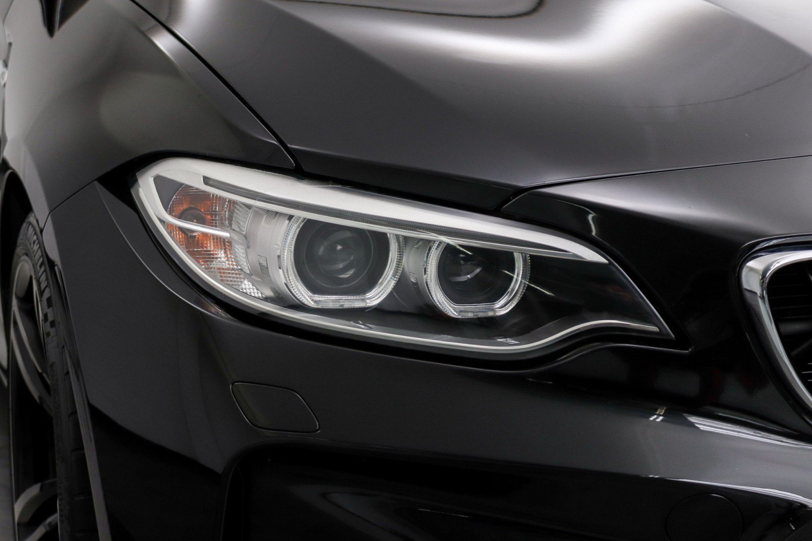 Used 2017 BMW M2 RWD image 9