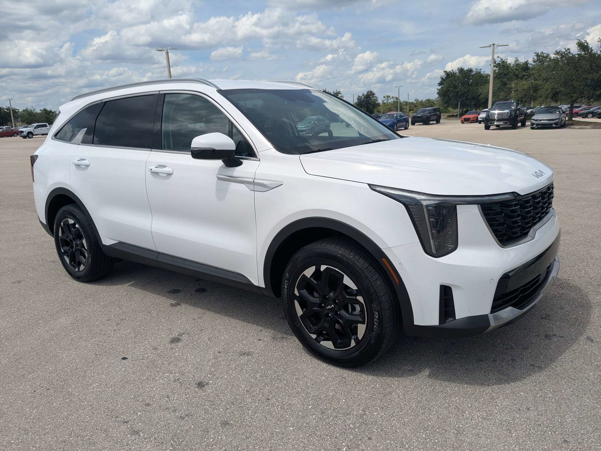 Certified 2026 Kia Sorento S AWD/4WD image 2