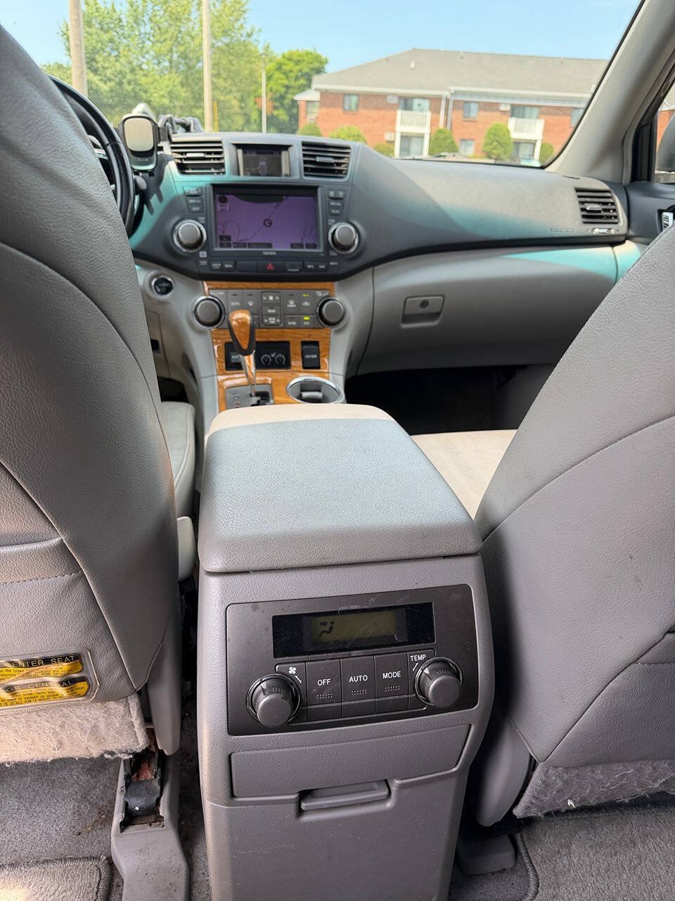 Used 2010 Toyota Highlander Limited AWD/4WD image 12
