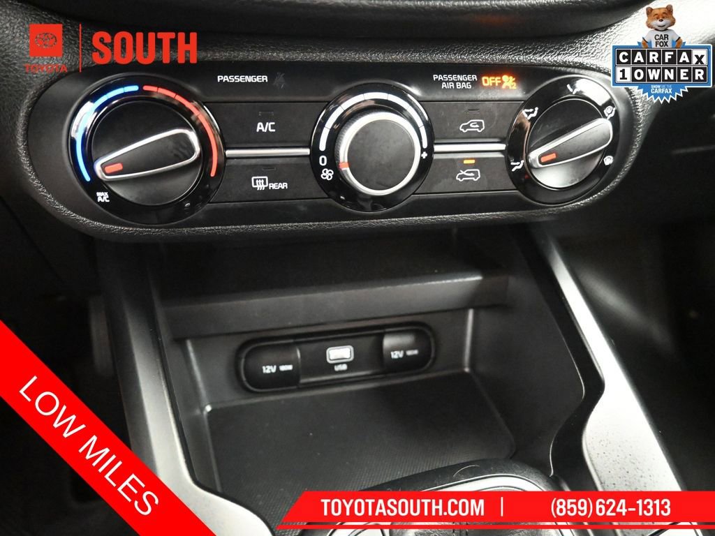 Used 2025 Kia Soul LX w/ LX Technology Package FWD image 17