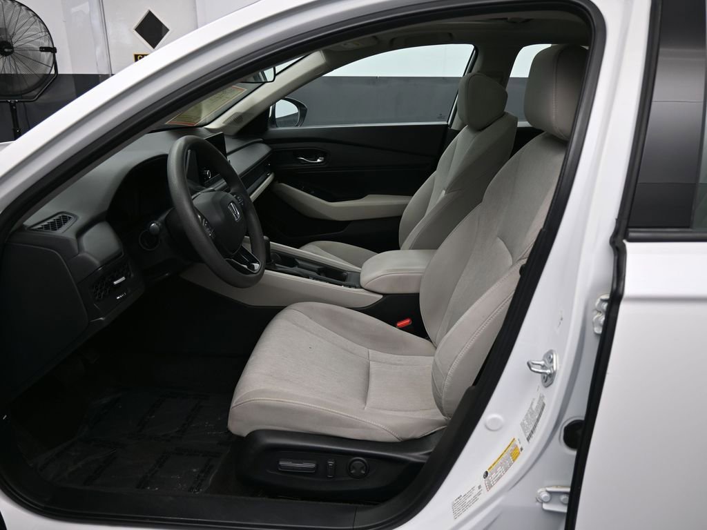 Used 2023 Honda Accord EX image 12