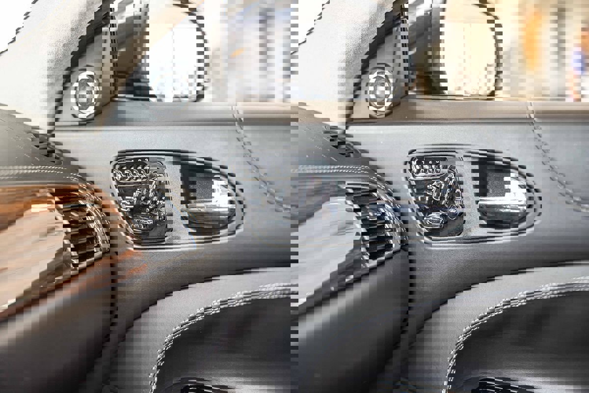 Used 2012 Jaguar XK Convertible image 28