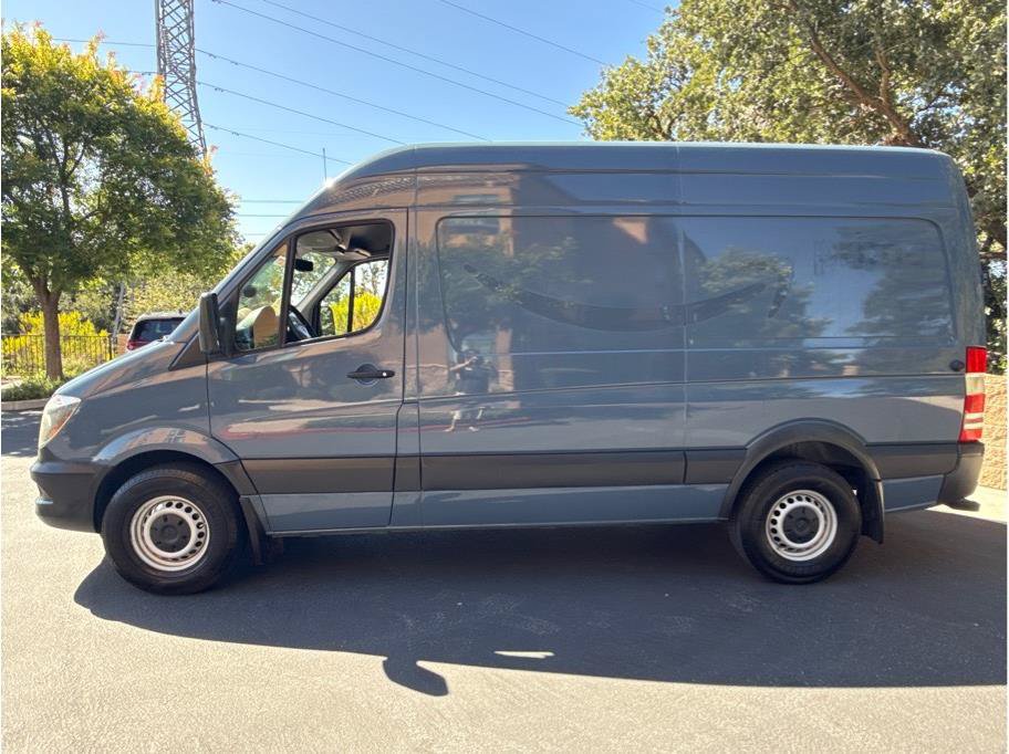 Used 2018 Mercedes-Benz Sprinter 2500 image 2