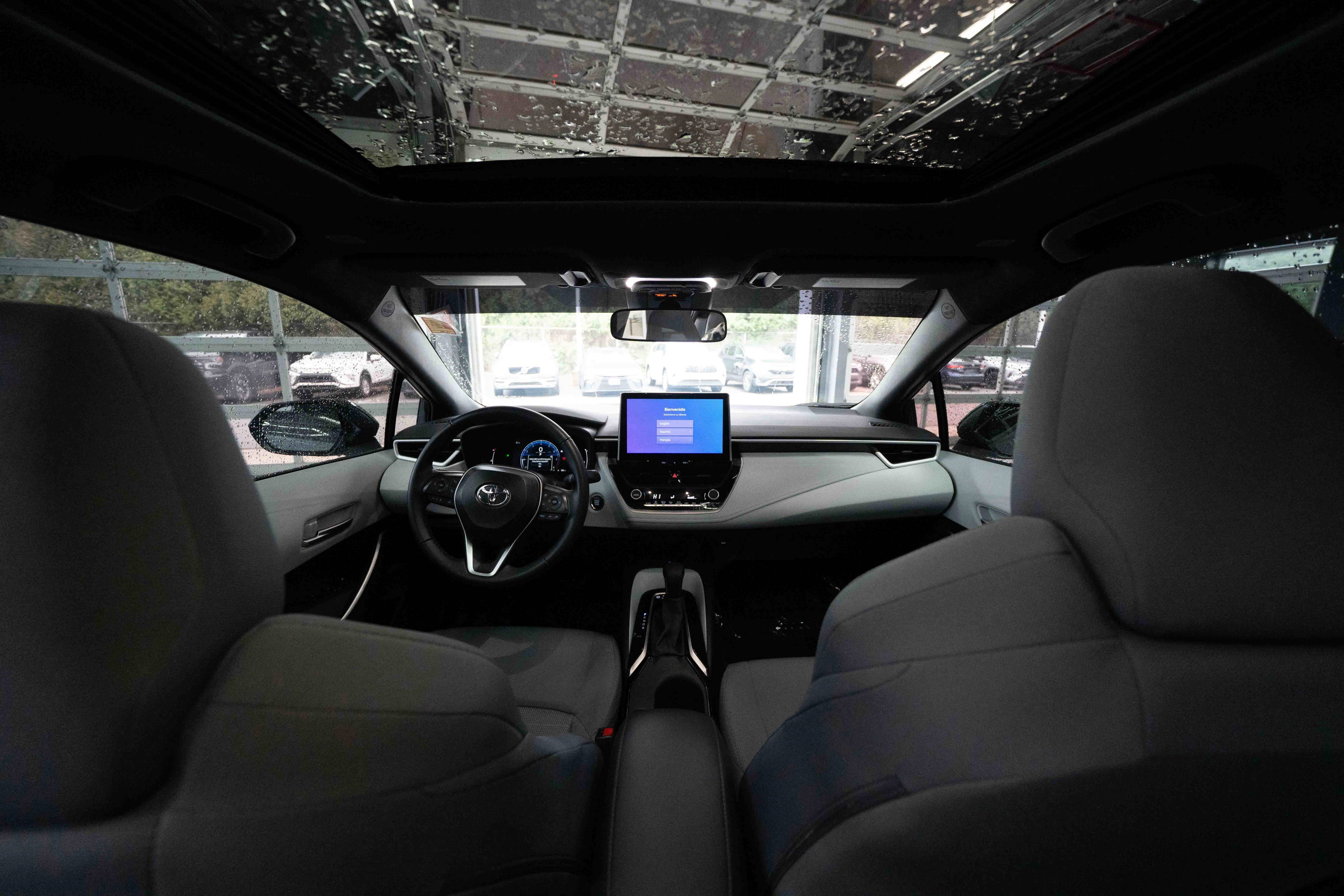 Certified 2025 Toyota Corolla SE w/ SE Premium Package image 20