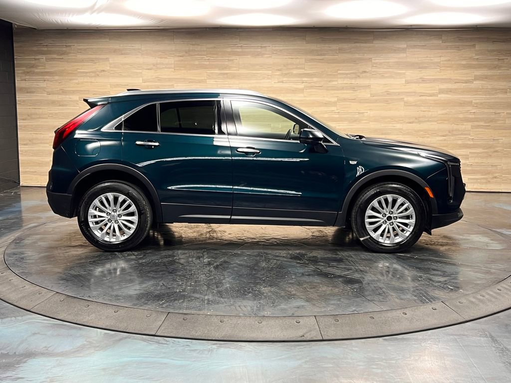 Used 2024 Cadillac XT4 Luxury w/ Cold Weather Package image 28